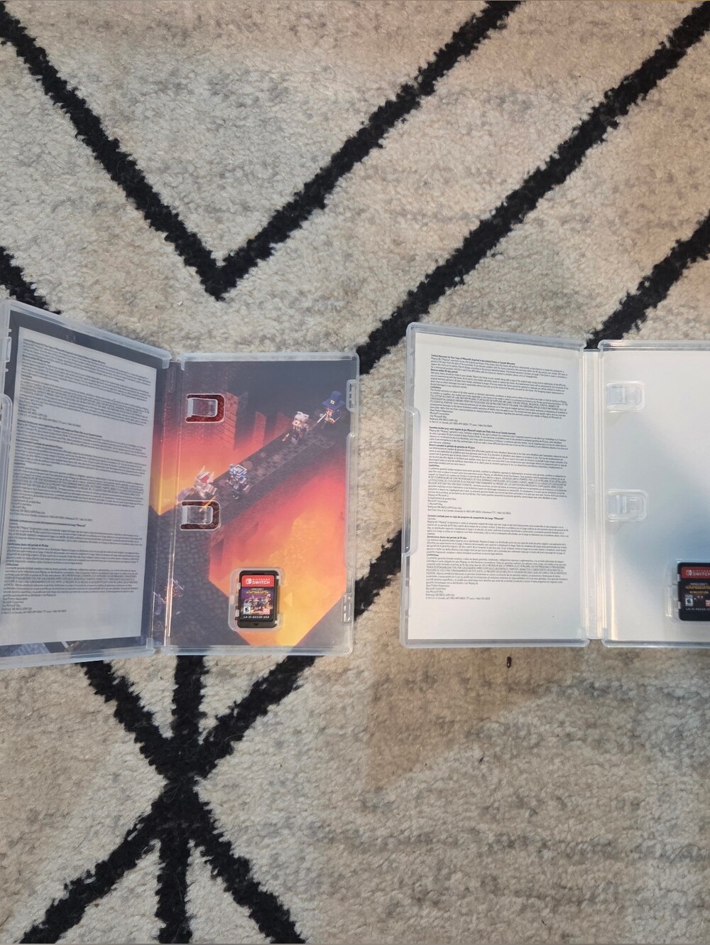 Nintendo Switch Minecraft Gane Bundle + Books - Picture 2 of 4